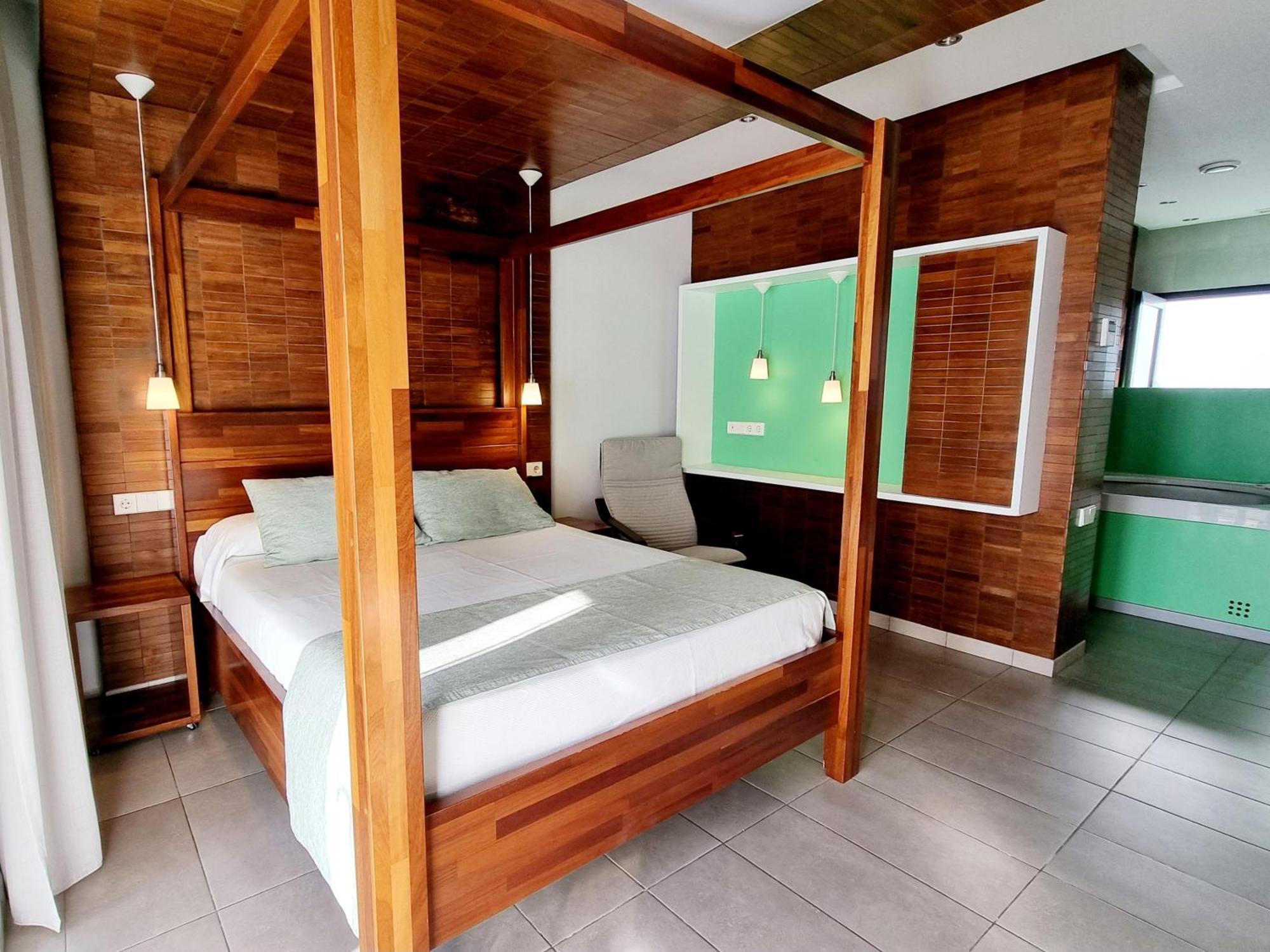 Apartamentos El Arrecife コニル・デ・ラ・フロンテラ エクステリア 写真